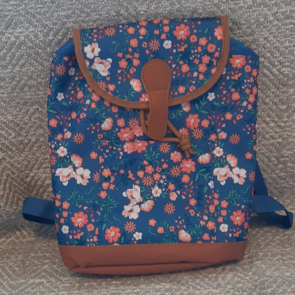 Mini Backpack - Picture 2 of 4